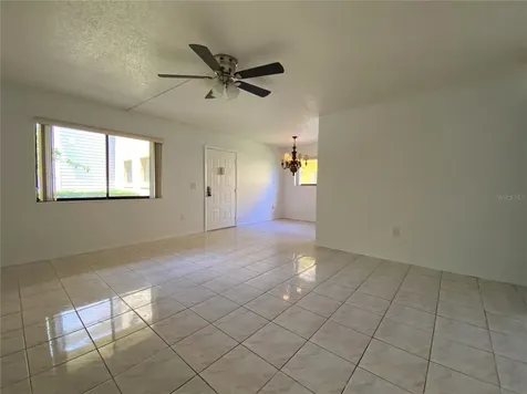 2713 Oak Park Way Orlando FL 32822