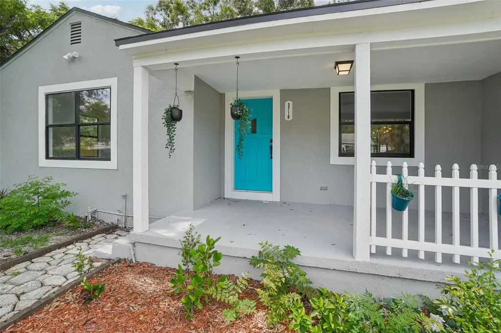 3710 W Griflow Street Tampa FL 33629