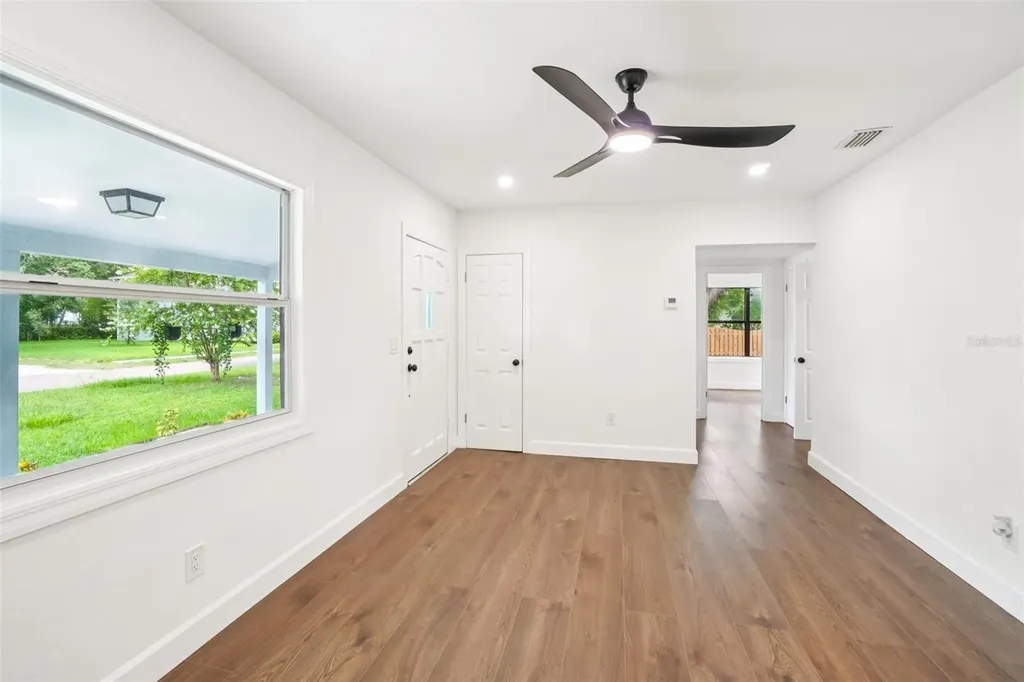 3710 W Griflow Street Tampa FL 33629