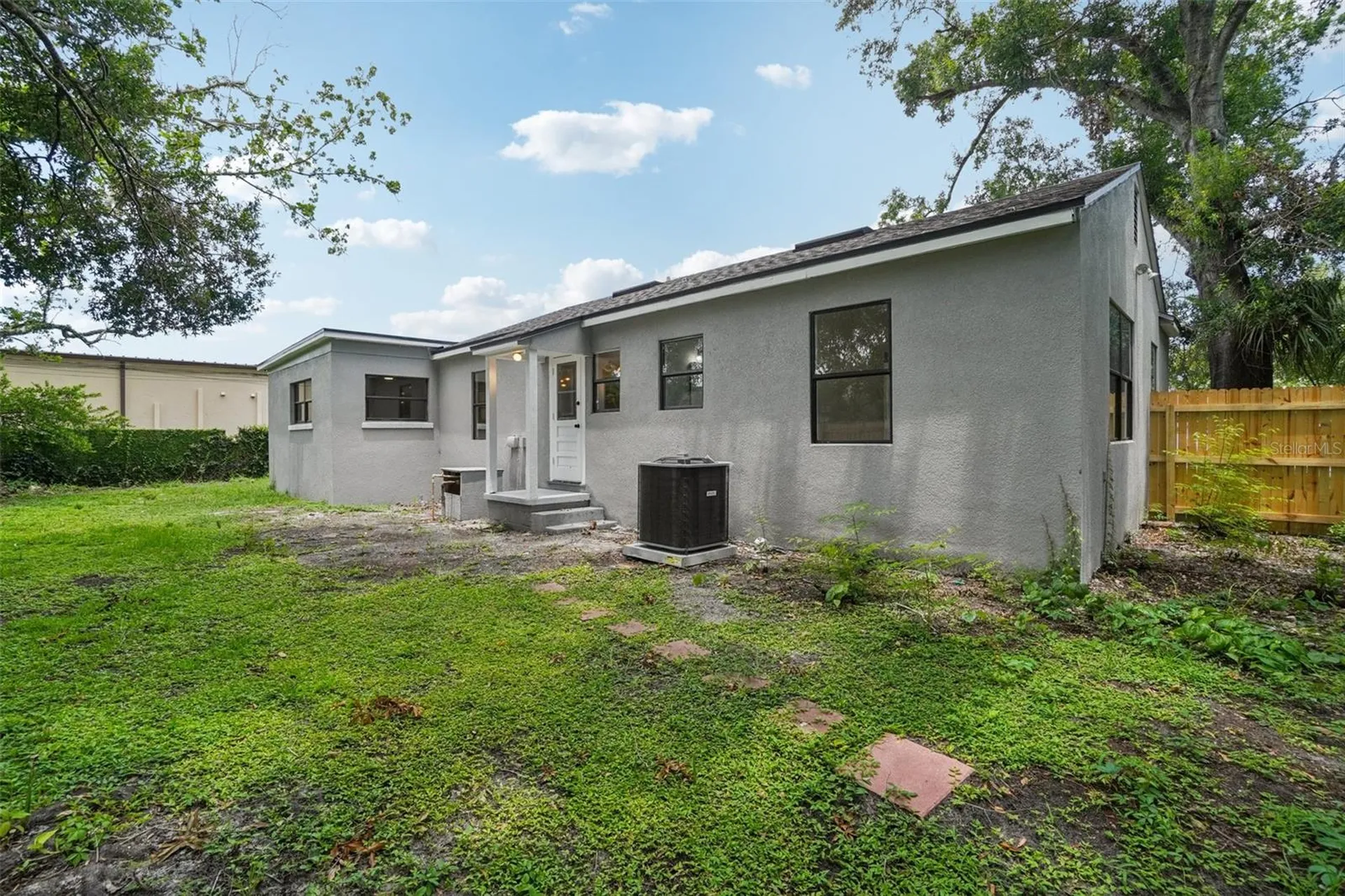3710 W Griflow Street Tampa FL 33629
