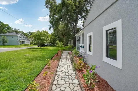 3710 W Griflow Street Tampa FL 33629