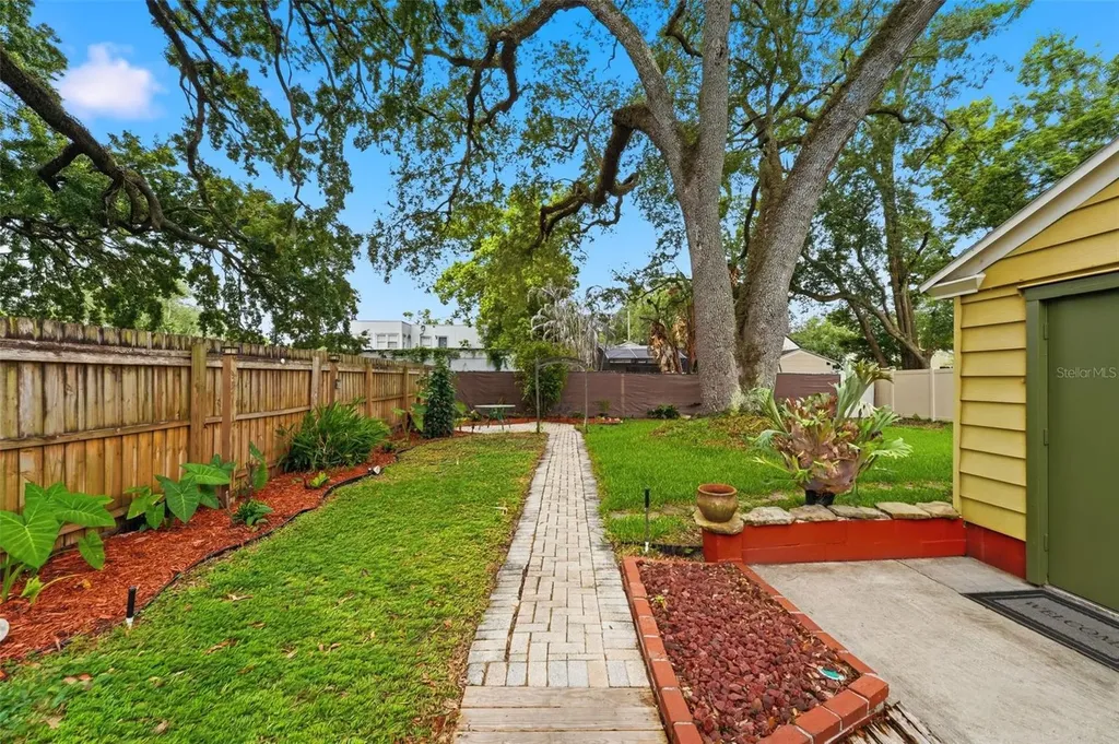 1642 Hillcrest Street Orlando FL 32803