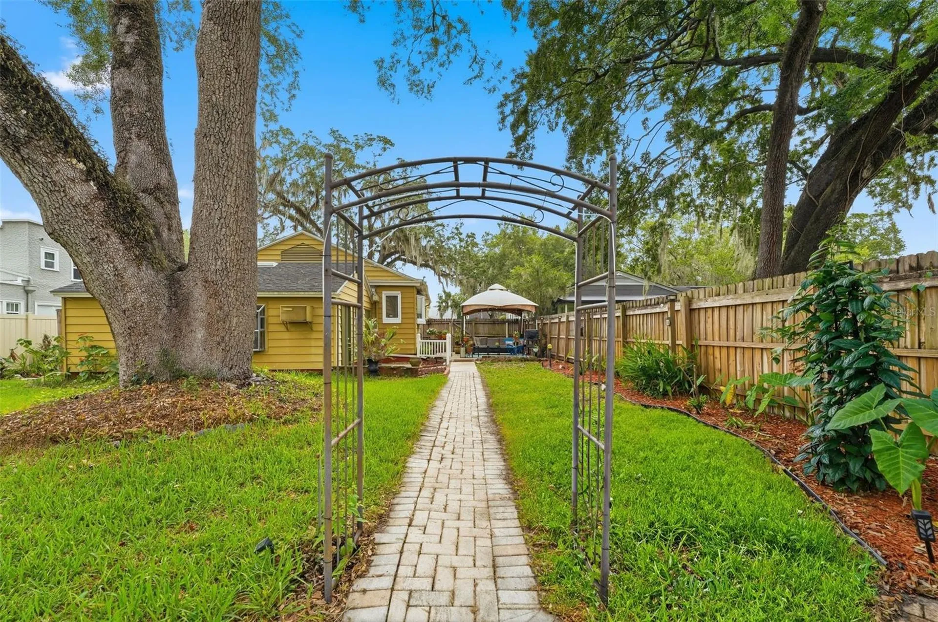 1642 Hillcrest Street Orlando FL 32803