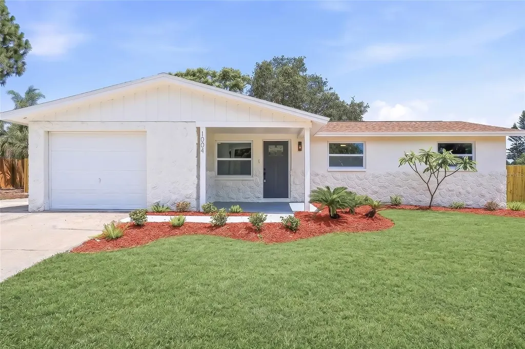 1004 Idlebriar Way Tarpon Springs FL 34689