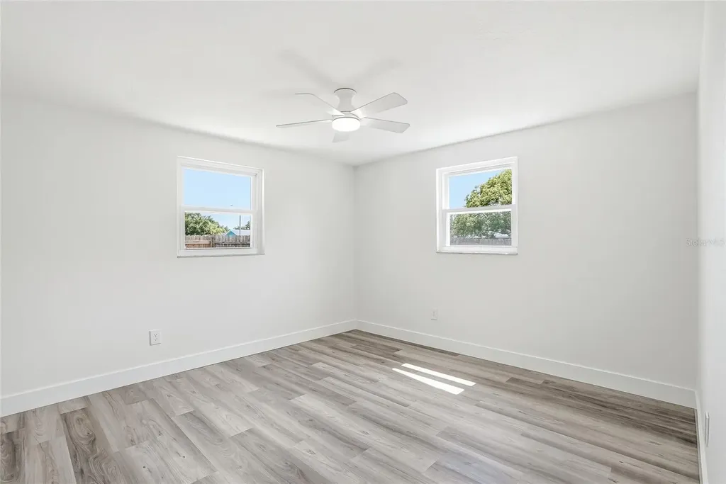 1004 Idlebriar Way Tarpon Springs FL 34689