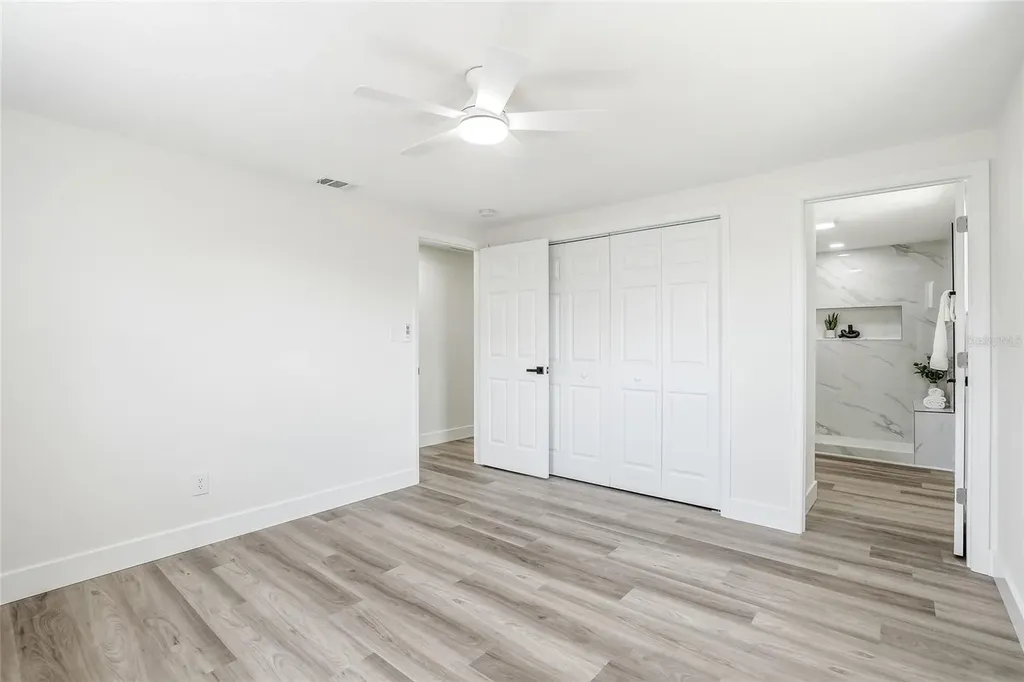 1004 Idlebriar Way Tarpon Springs FL 34689