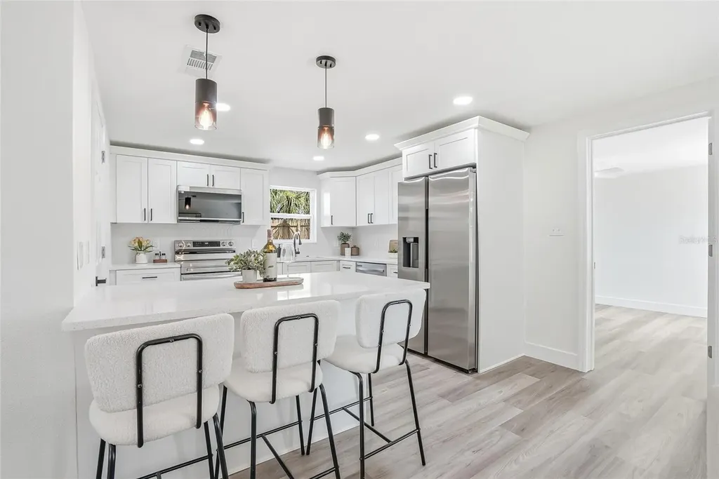 1004 Idlebriar Way Tarpon Springs FL 34689