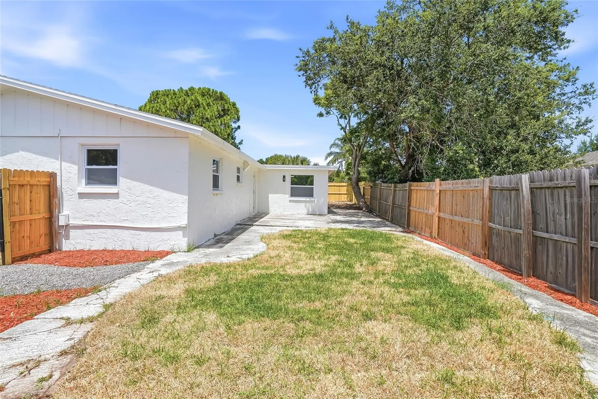 1004 Idlebriar Way Tarpon Springs FL 34689
