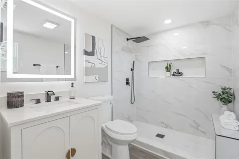 1004 Idlebriar Way Tarpon Springs FL 34689