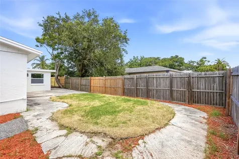 1004 Idlebriar Way Tarpon Springs FL 34689