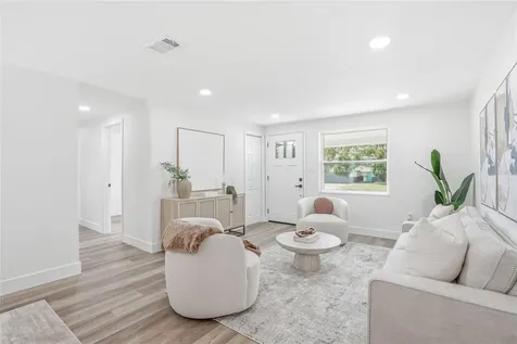 1004 Idlebriar Way Tarpon Springs FL 34689