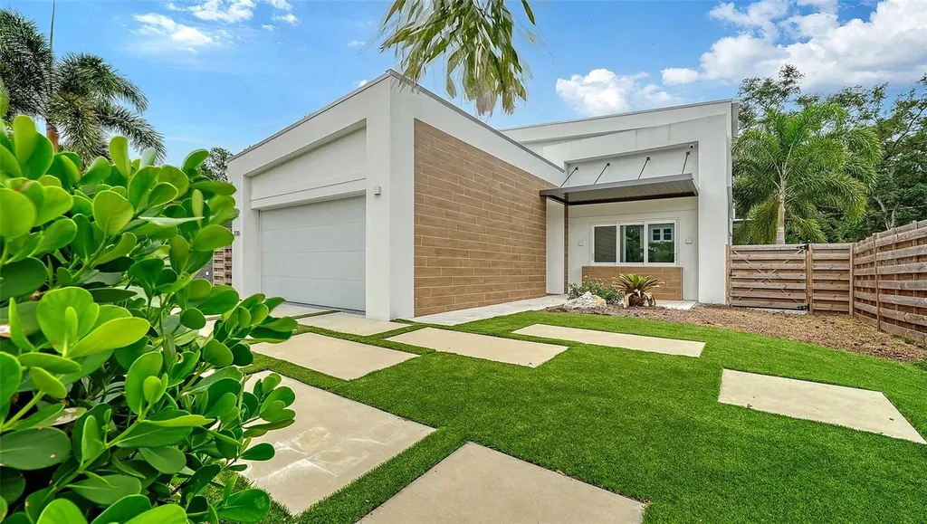 2138 Hawthorne Street Sarasota FL 34239