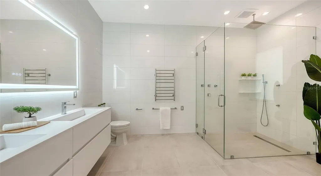 2138 Hawthorne Street Sarasota FL 34239