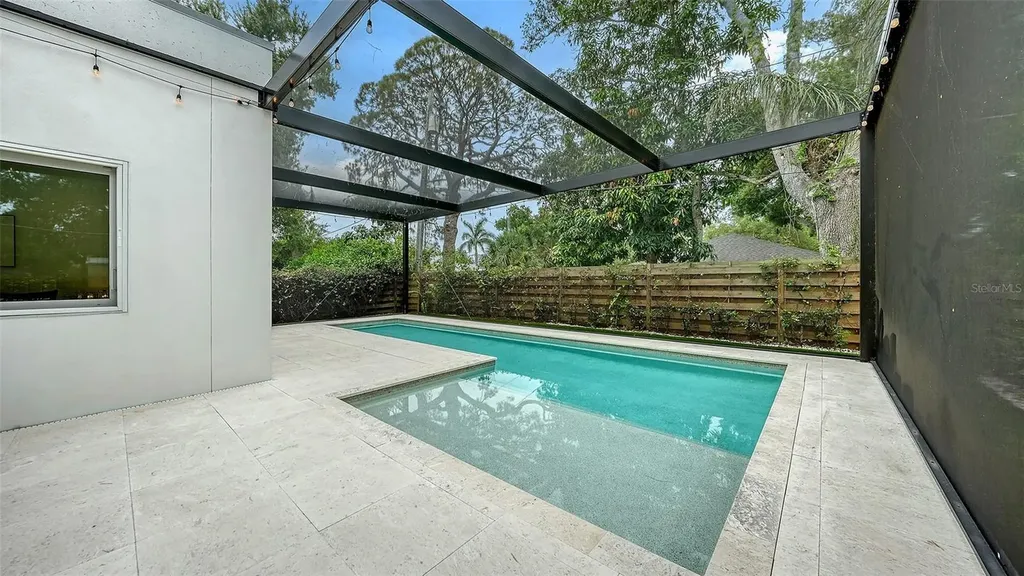 2138 Hawthorne Street Sarasota FL 34239