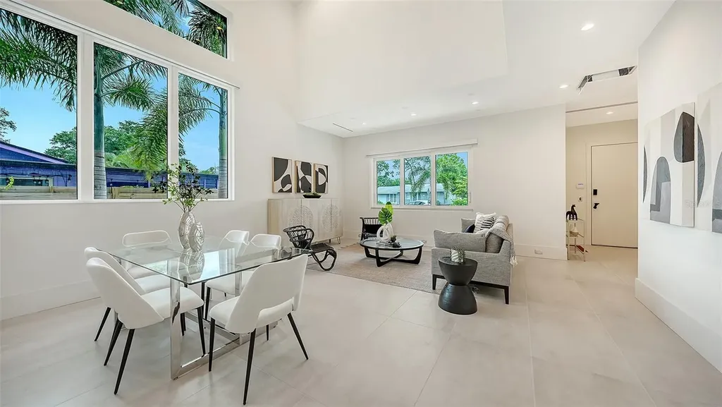 2138 Hawthorne Street Sarasota FL 34239