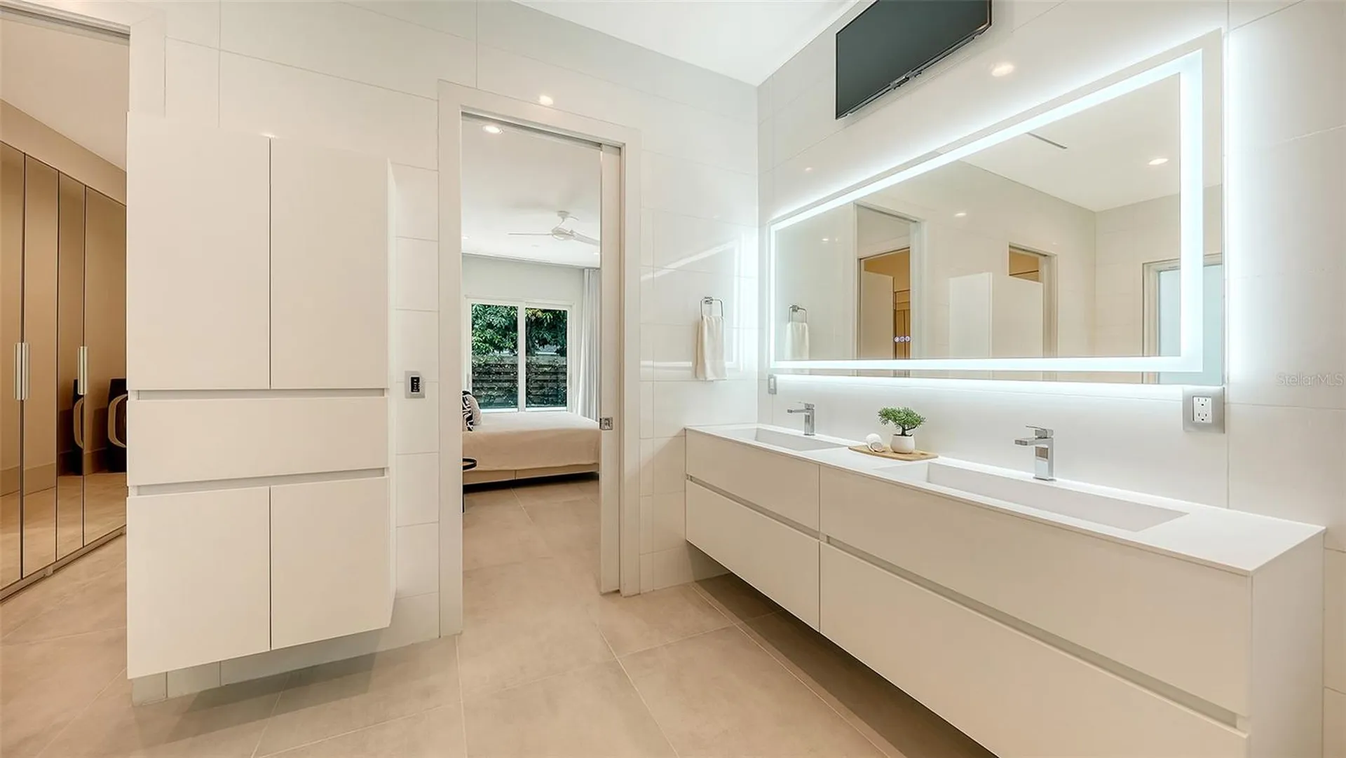 2138 Hawthorne Street Sarasota FL 34239