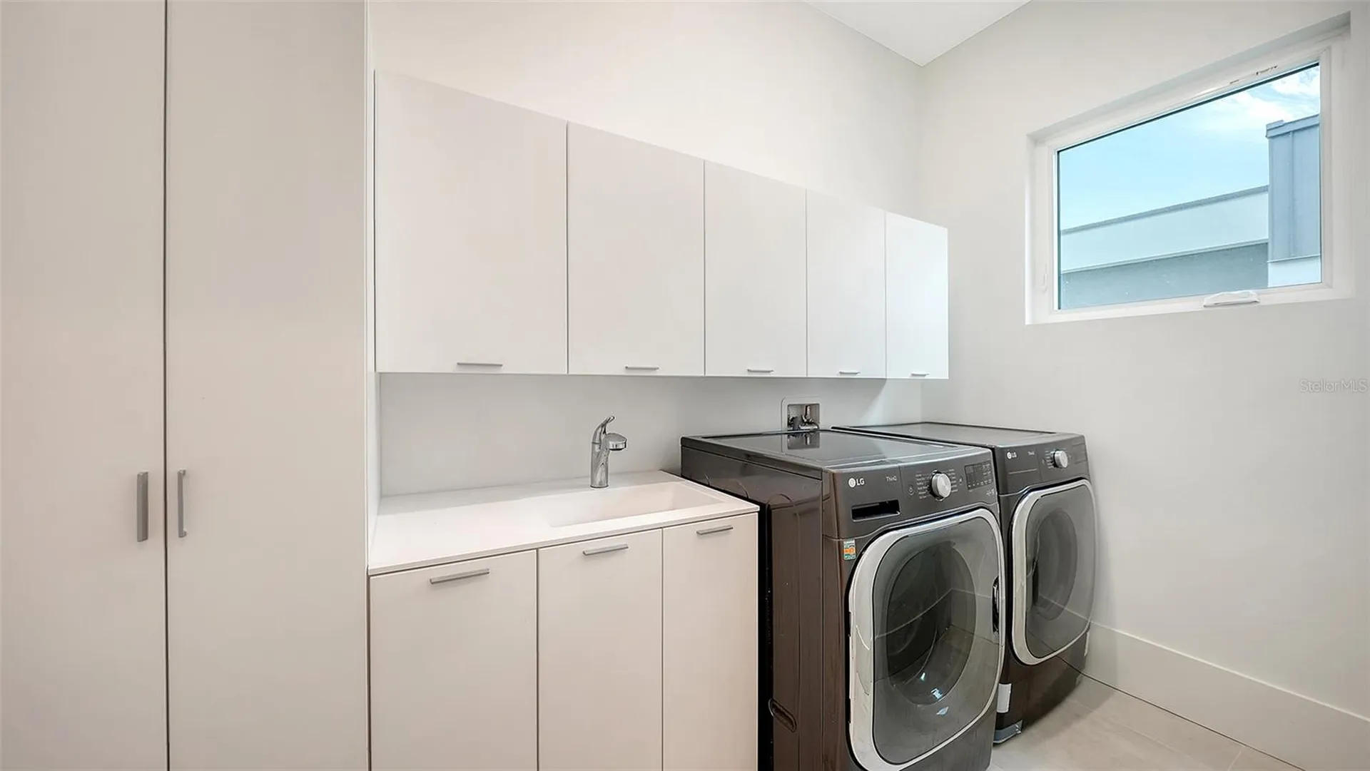 2138 Hawthorne Street Sarasota FL 34239