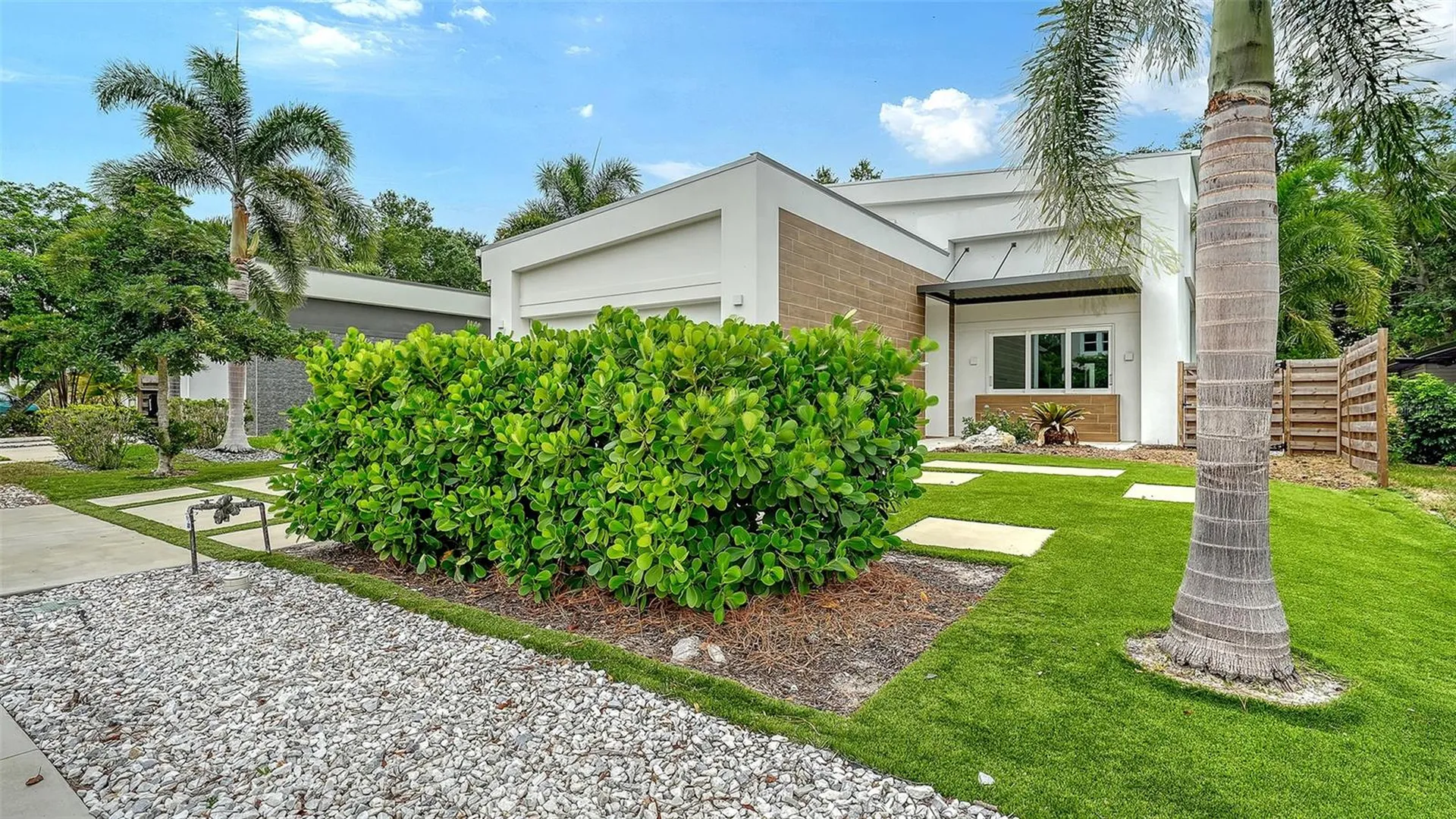 2138 Hawthorne Street Sarasota FL 34239