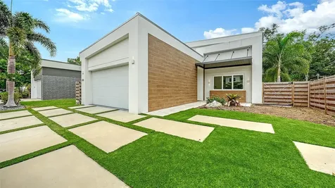 2138 Hawthorne Street Sarasota FL 34239