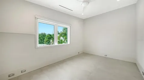 2138 Hawthorne Street Sarasota FL 34239