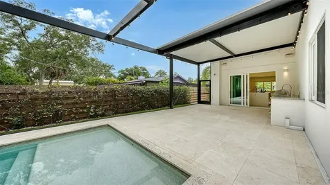 2138 Hawthorne Street Sarasota FL 34239