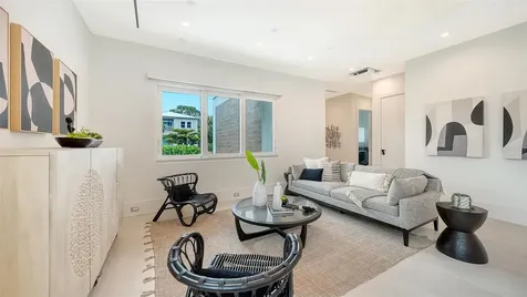 2138 Hawthorne Street Sarasota FL 34239