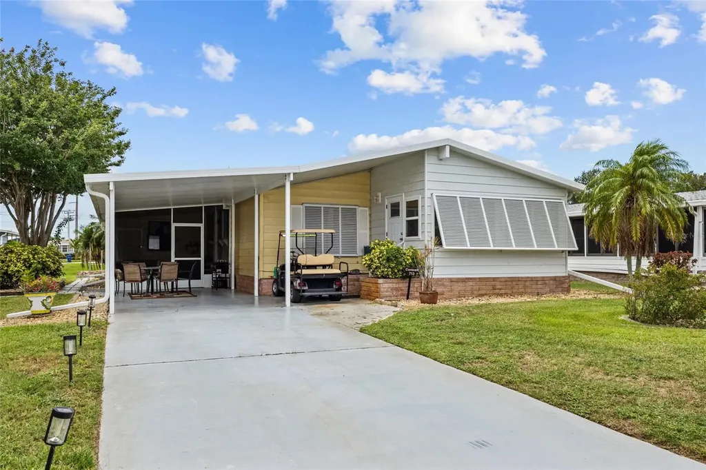 713 Tangerine Woods Boulevard Englewood FL 34223