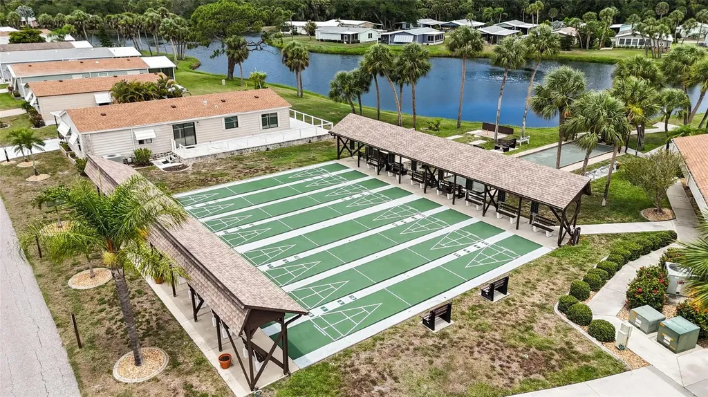 713 Tangerine Woods Boulevard Englewood FL 34223