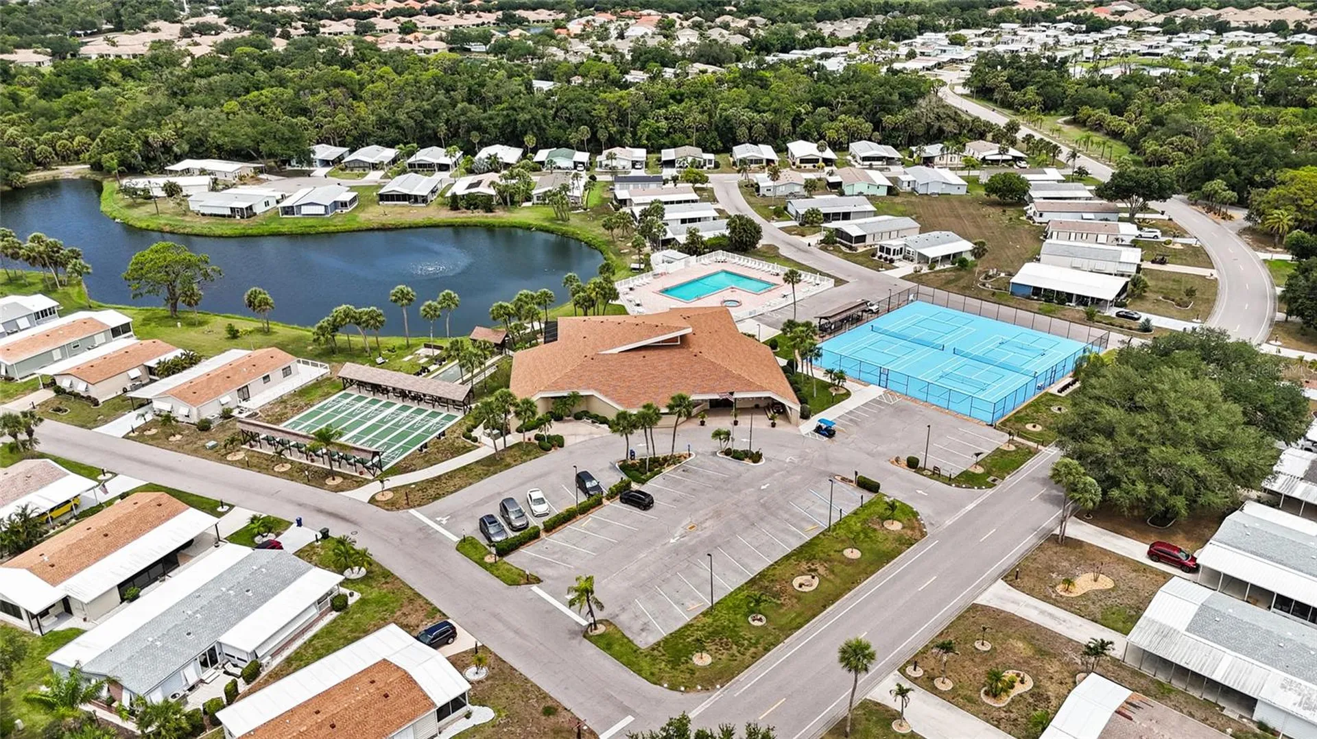 713 Tangerine Woods Boulevard Englewood FL 34223