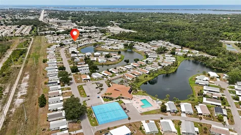 713 Tangerine Woods Boulevard Englewood FL 34223