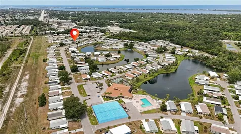 713 Tangerine Woods Boulevard Englewood FL 34223