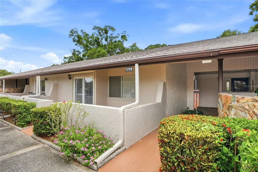 1208 14th Circle SE Largo FL 33771