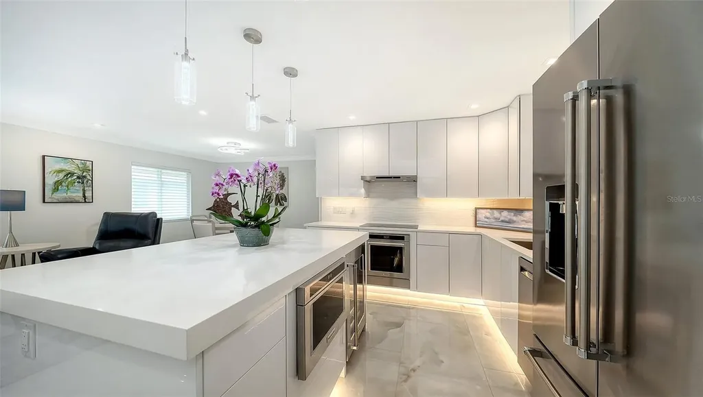 1900 Benjamin Franklin Drive Sarasota FL 34236