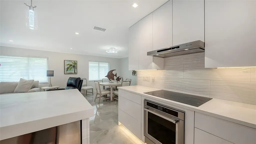 1900 Benjamin Franklin Drive Sarasota FL 34236