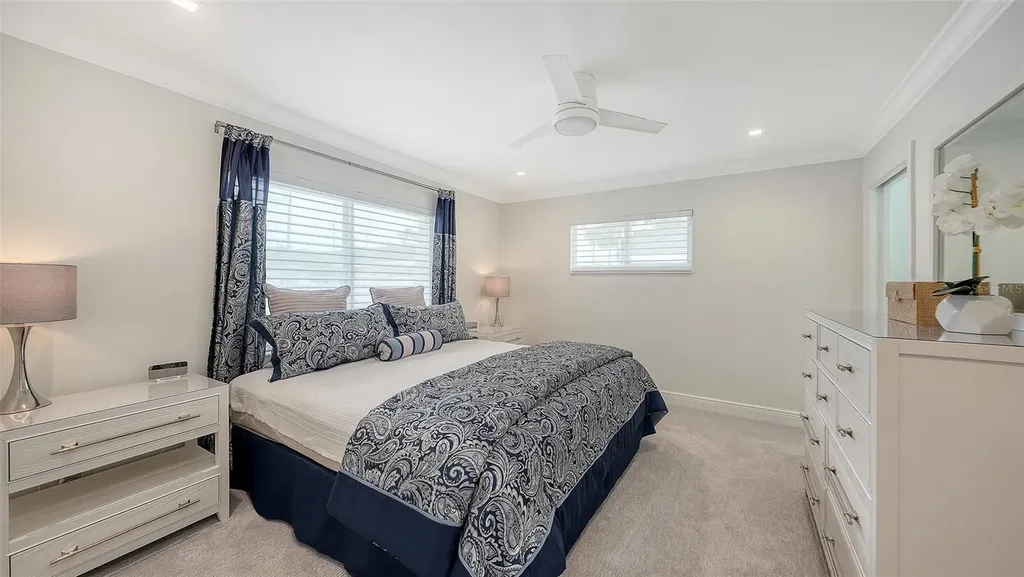 1900 Benjamin Franklin Drive Sarasota FL 34236