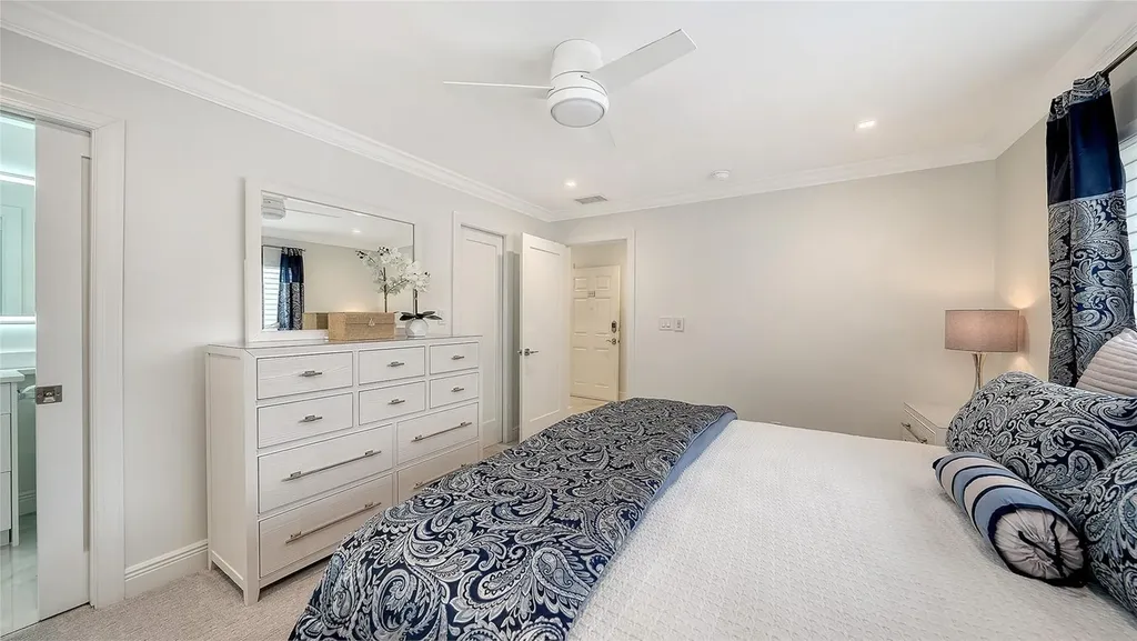 1900 Benjamin Franklin Drive Sarasota FL 34236