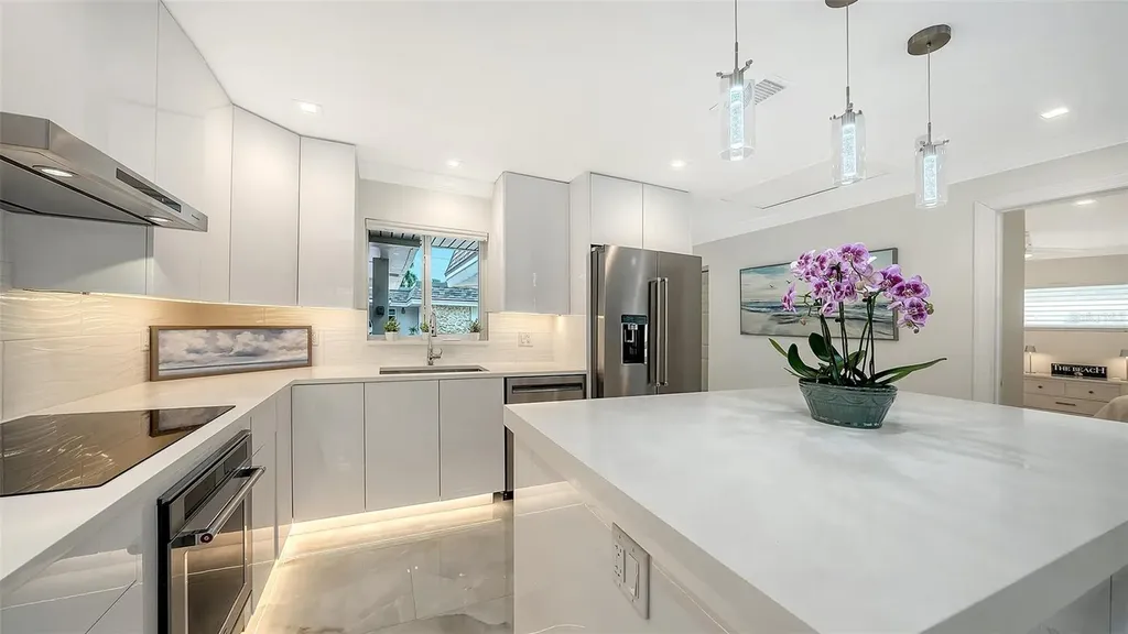1900 Benjamin Franklin Drive Sarasota FL 34236