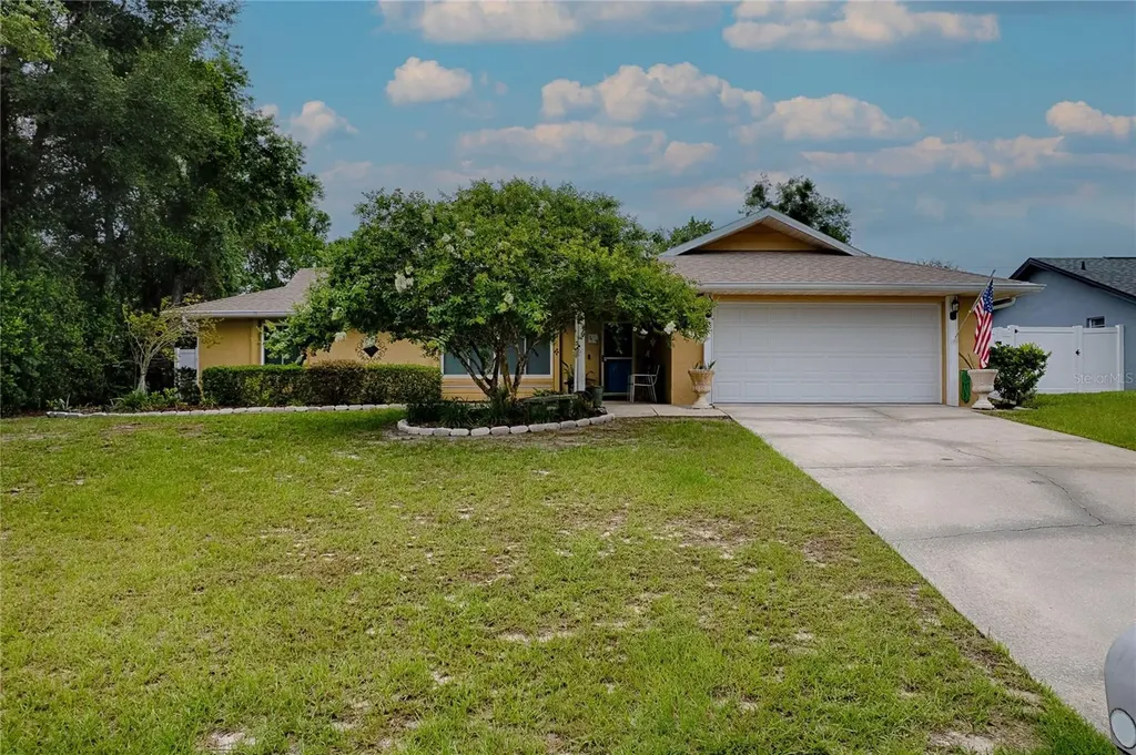 2091 N Hyde Drive Deltona FL 32738