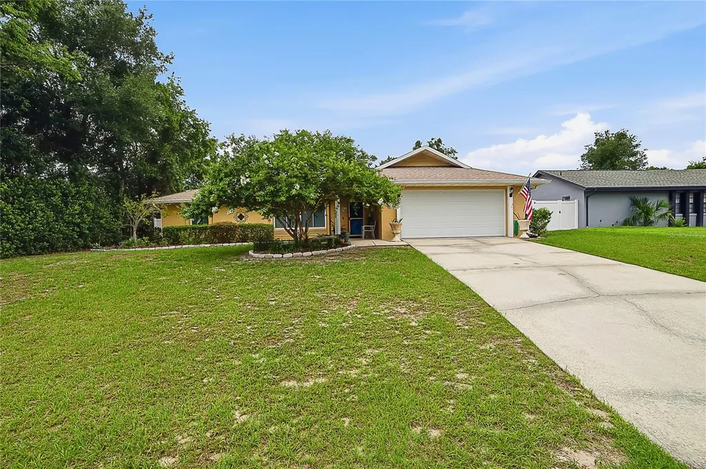 2091 N Hyde Drive Deltona FL 32738