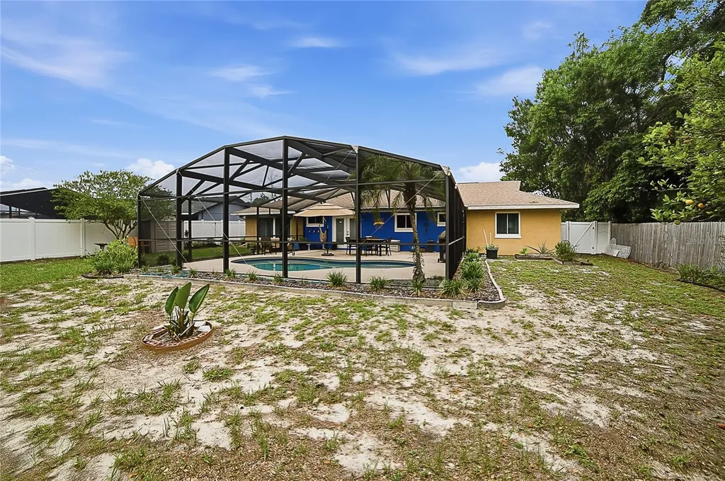 2091 N Hyde Drive Deltona FL 32738
