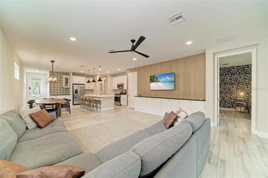 1079 Waterline Court Sarasota FL 34240