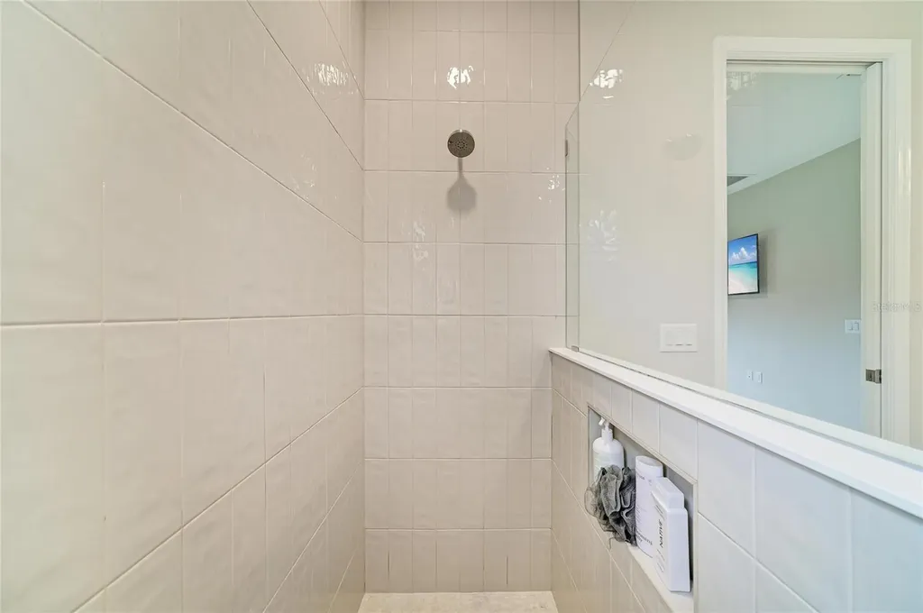 1079 Waterline Court Sarasota FL 34240