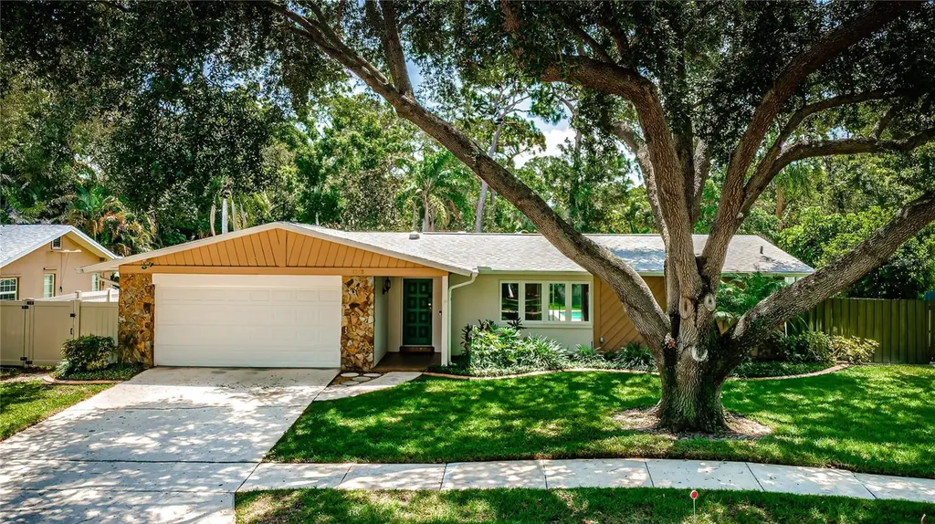 2093 Ashbury Drive Clearwater FL 33764