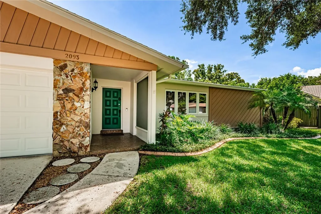 2093 Ashbury Drive Clearwater FL 33764