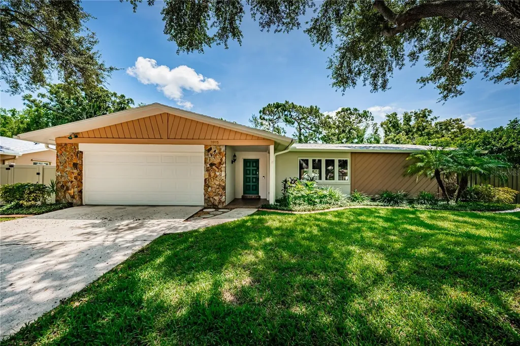 2093 Ashbury Drive Clearwater FL 33764