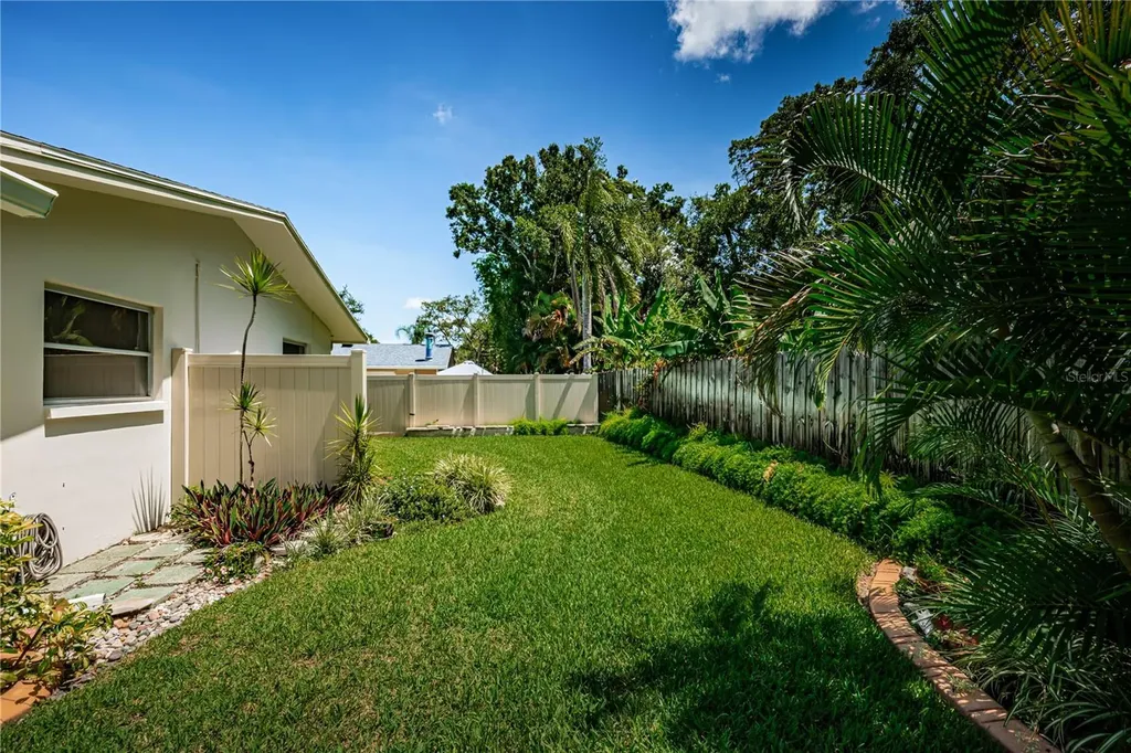 2093 Ashbury Drive Clearwater FL 33764