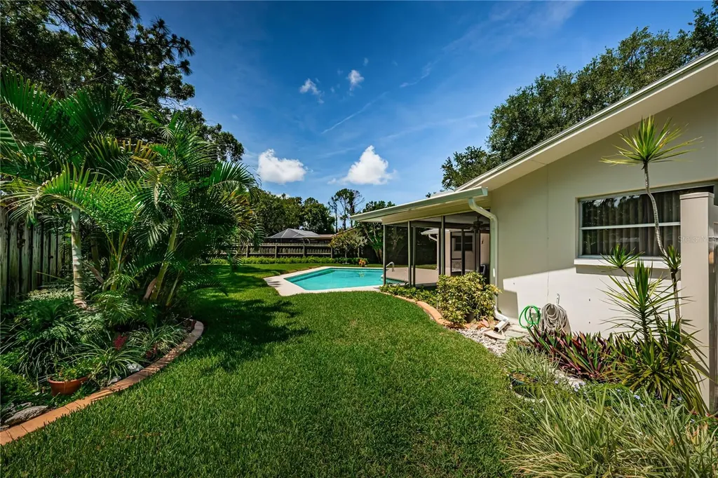 2093 Ashbury Drive Clearwater FL 33764