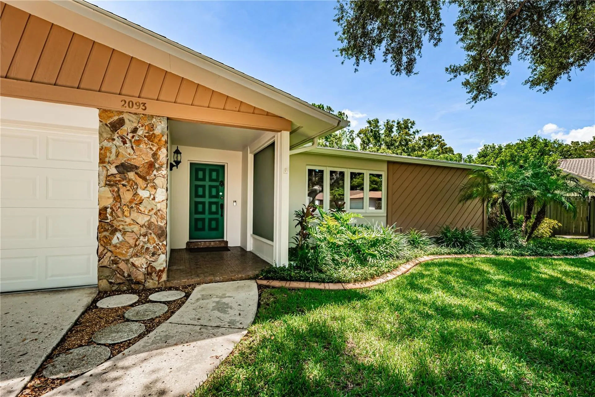 2093 Ashbury Drive Clearwater FL 33764