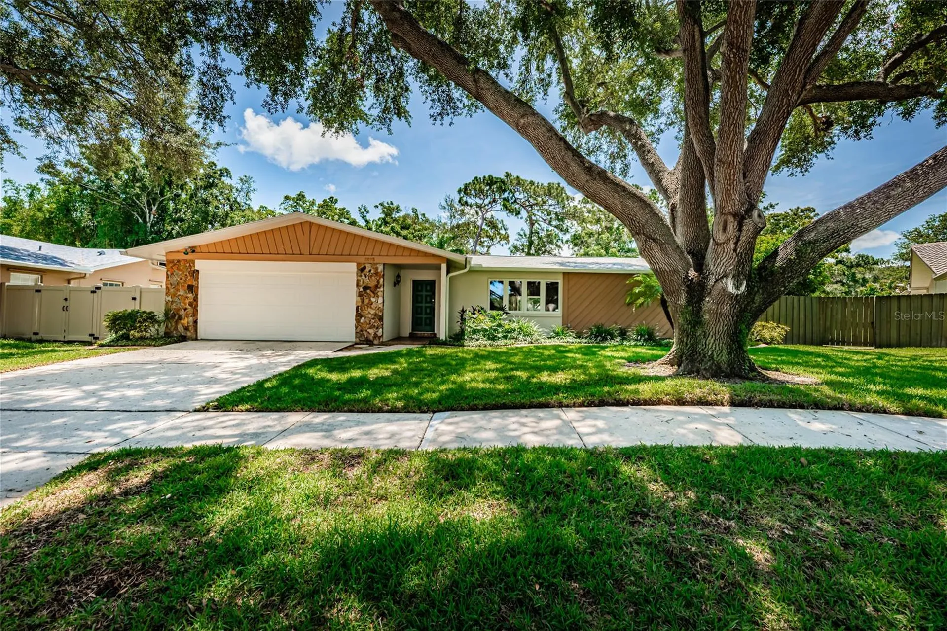 2093 Ashbury Drive Clearwater FL 33764
