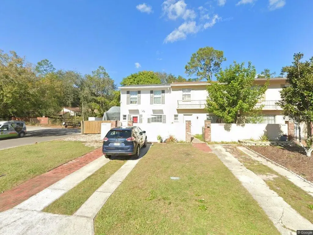 5202 Maple Hill Drive Tampa FL 33617